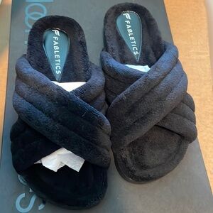 Fabletics fuzzy slippers